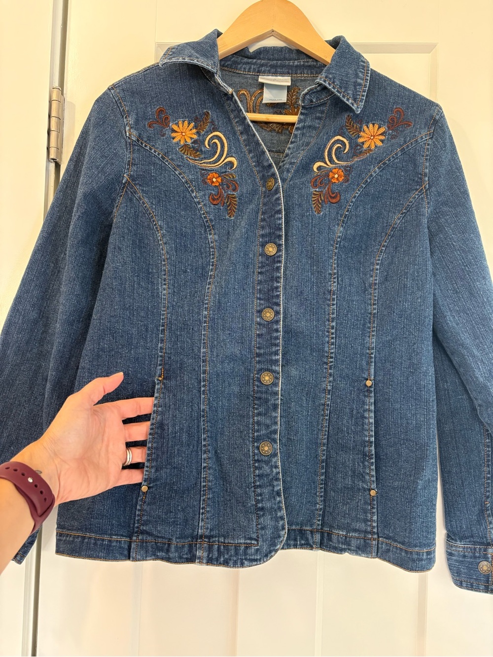 Women's Blue Embroidered Denim Jacket - Floral Accent